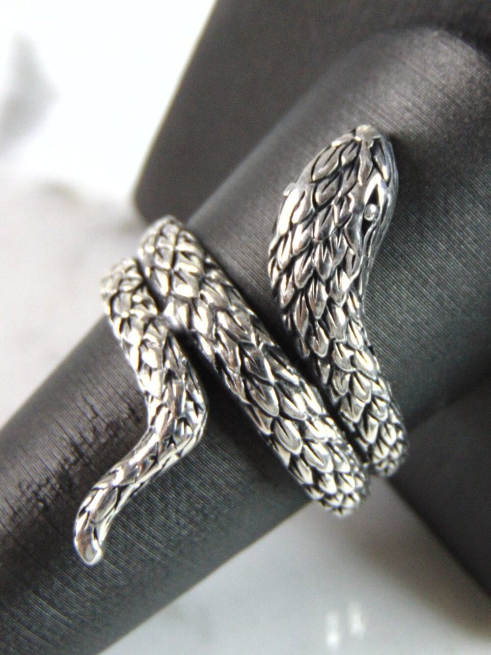 Mens Sterling Silver Snake Ring 6.4g E2211